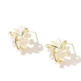 Elegante und exquisite Opal-Blütenkreis-Stud-Ohrringe in Gold