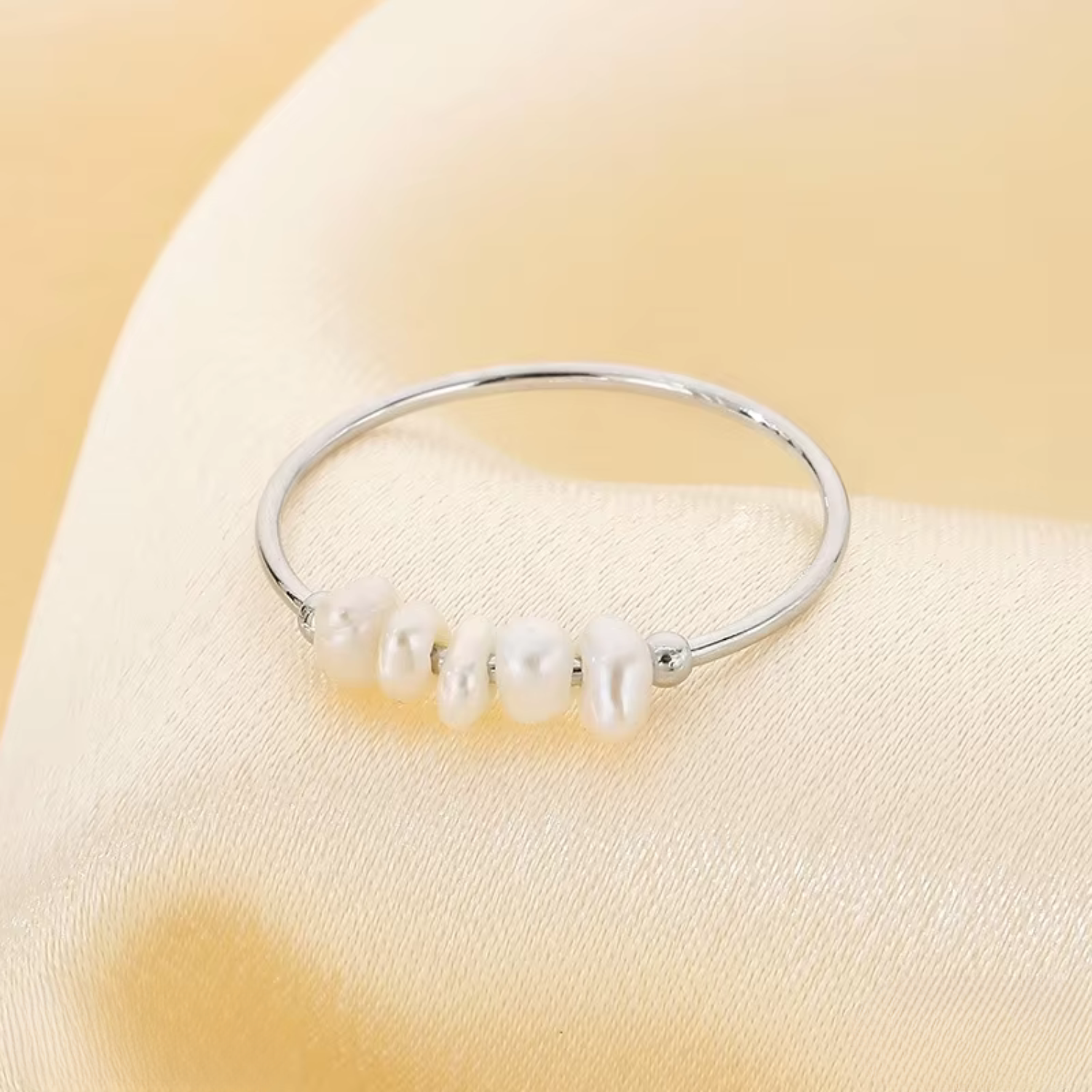 Goldene Perlen Charm Ring
