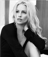 <p><strong>Michelle Hunziker, Christa Rigozzi <svg class="verified_svg" width="13" height="13" viewbox="0 0 13 13" fill="none" xmlns="http://www.w3.org/2000/svg"> <path d="M6.63683 0.599365C3.36623 0.599365 0.690277 3.27532 0.690277 6.54592C0.690277 9.81653 3.36623 12.4925 6.63683 12.4925C9.90744 12.4925 12.5834 9.81653 12.5834 6.54592C12.5834 3.27532 9.90744 0.599365 6.63683 0.599365ZM5.50699 9.34081L3.0689 6.90272L3.96088 6.01073L5.50699 7.55684L9.37225 3.69158L10.2642 4.58356L6.10164 8.74615L5.50699 9.34081Z" fill="#0095F6"></path> </svg> </strong> und über 100 000 andere träge Zirvane</p>
<style>
.verified_svg {
  display: inline-block;
  vertical-align: middle;
  margin-left: 3px;
  margin-right: 3px;
}

</style>